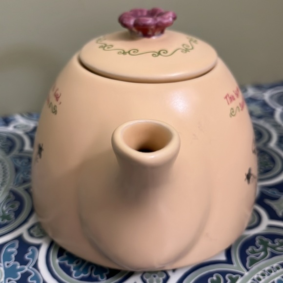 Ganz Teapot, 4 inches, cute flying angel with bees, great for collection. - Picture 8 of 9